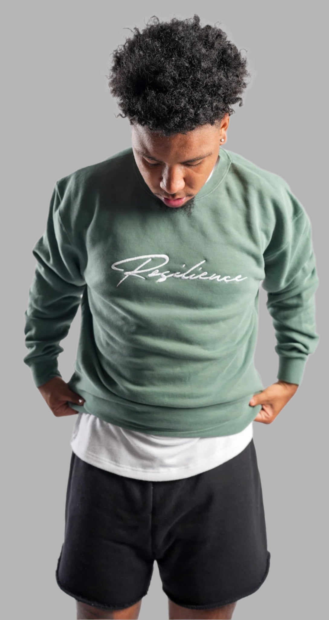 Resilience Embroidered Crewneck Forest